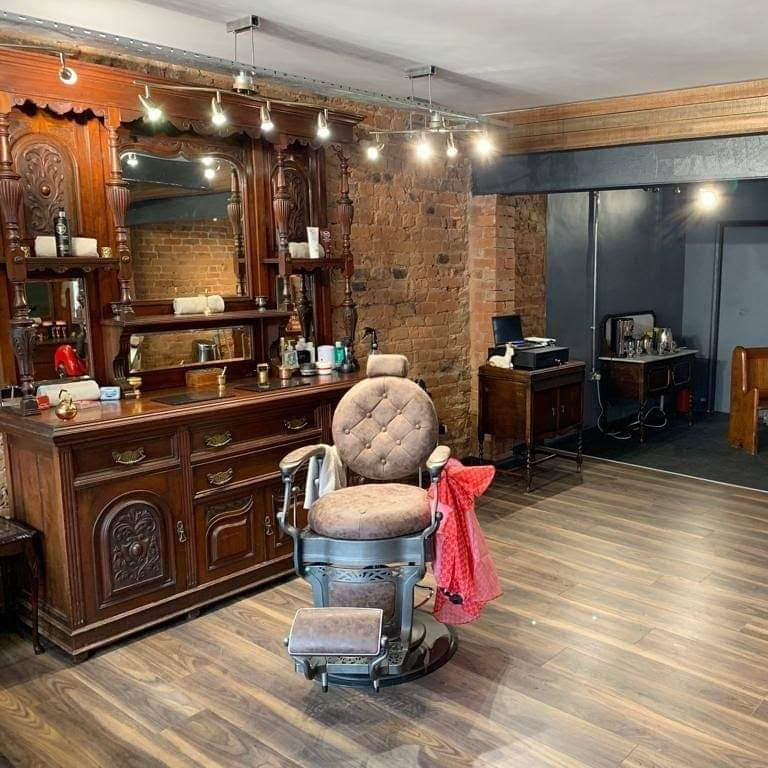 commercial barbers unit for rent