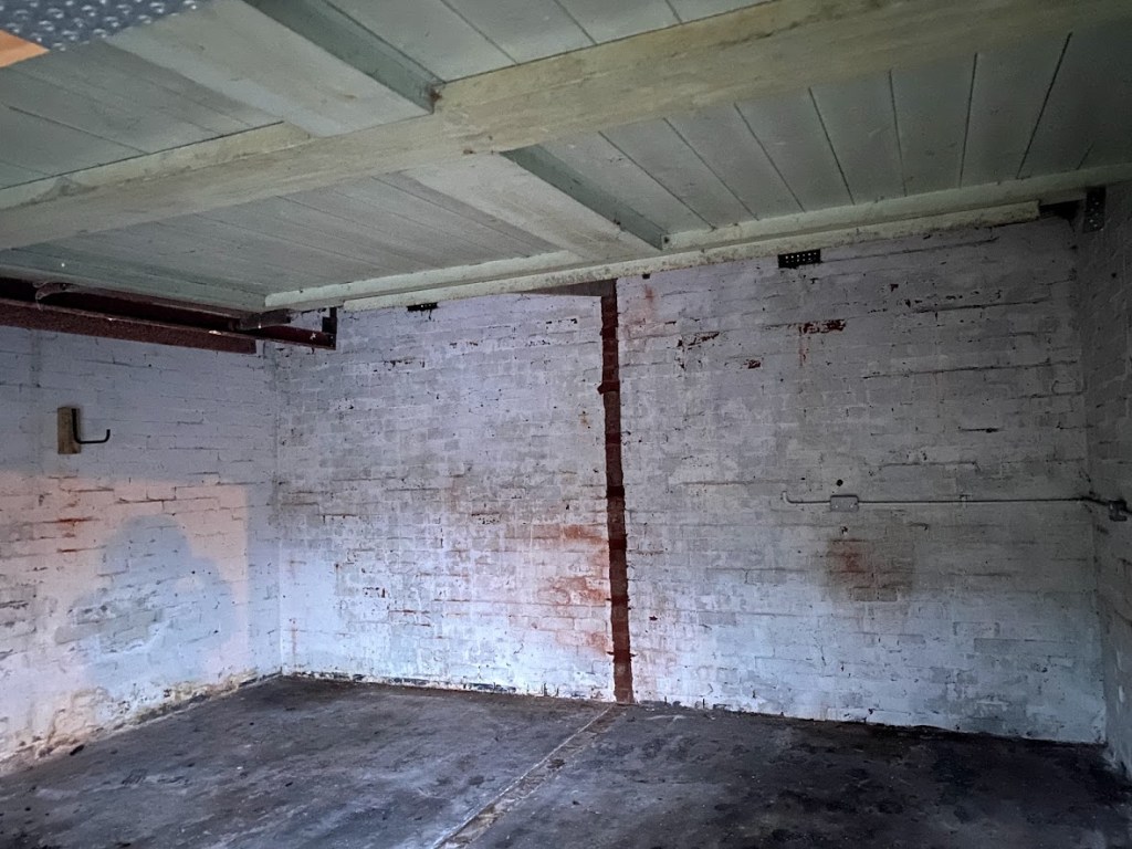 inside of a lock up garage